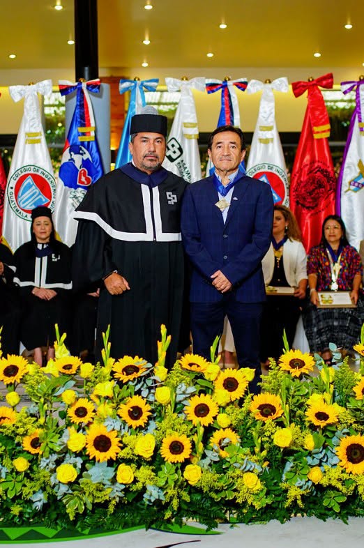 ASAMBLEA DE PRESIDENTES RECONOCE TRAYECTORIA DE DESTACADO PROFESIONAL DE COBÁN