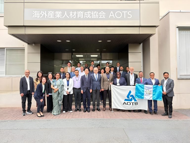 ING. MYNOR DAMIÁN CULMINA PROGRAMA EJECUTIVO EN JAPÓN Y REPRESENTA CON ORGULLO A GUATEMALA