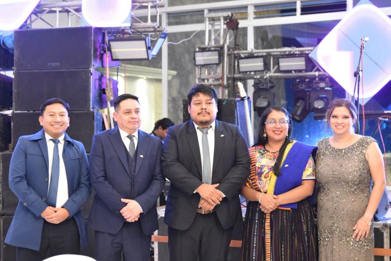 CIG QUETZALTENANGO CELEBRA 205 AÑOS DE INDEPENDENCIA CON CENA DE GALA